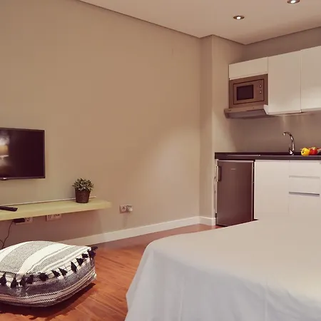 Plaza Del Obispo Apartment *