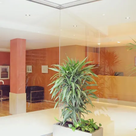 Plaza Del Obispo Apartment